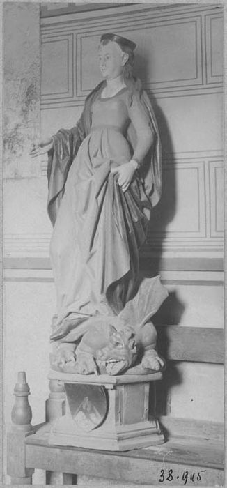 statue : Sainte Marguerite