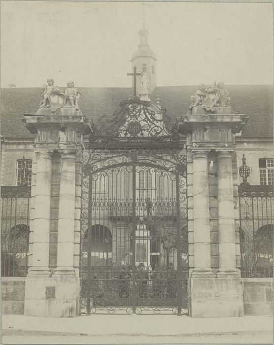 clôture - © Ministère de la Culture (France), Médiathèque du patrimoine et de la photographie, diffusion RMN-GP