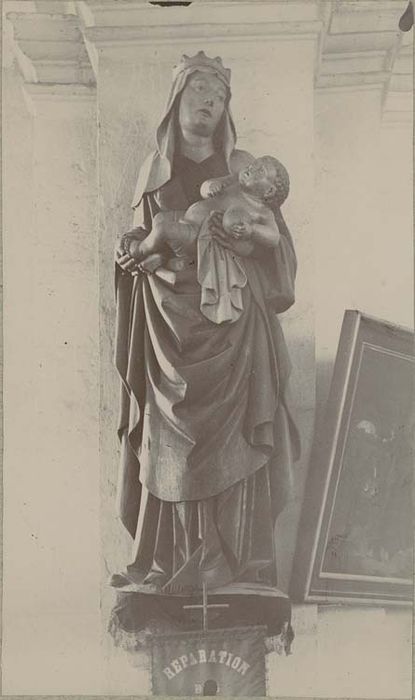 statue : Vierge à l'Enfant