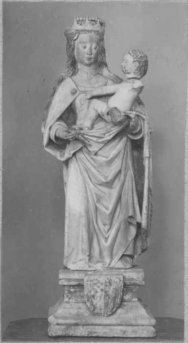 statue : Vierge à l'Enfant