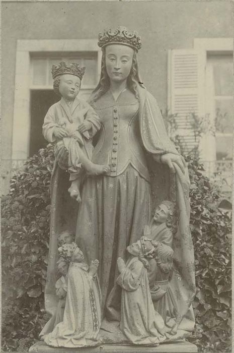 groupe sculpté : Vierge de Miséricorde - © Ministère de la Culture (France), Médiathèque du patrimoine et de la photographie, diffusion RMN-GP