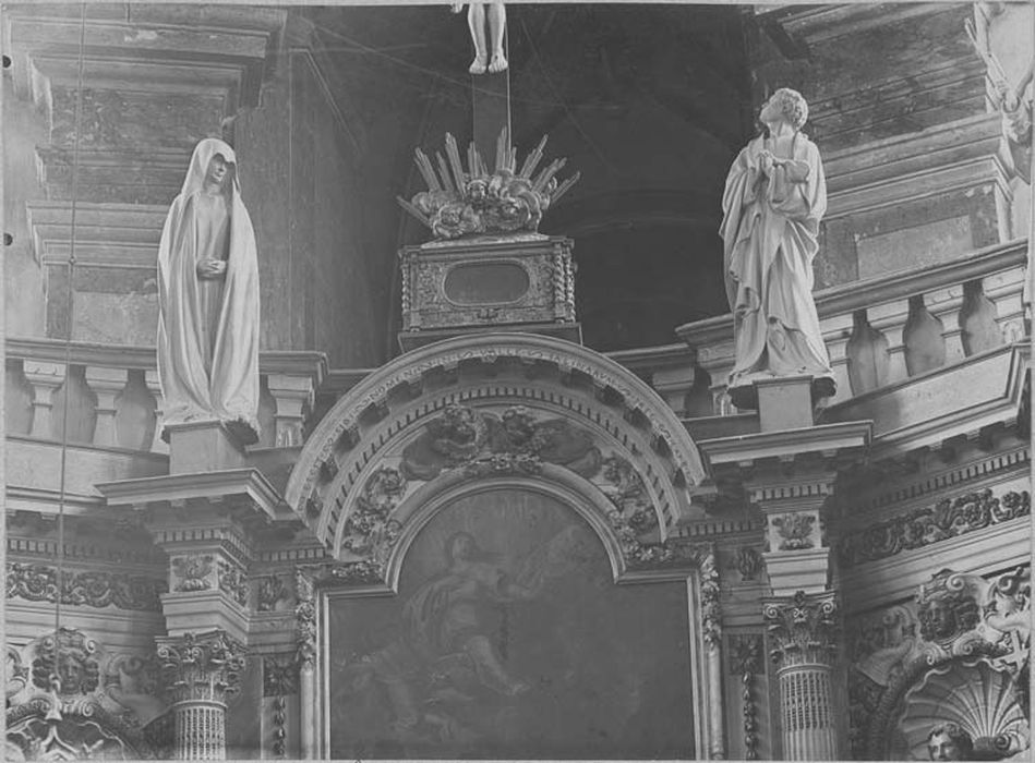 groupe sculpté (calvaire) :  la Vierge et saint Jean