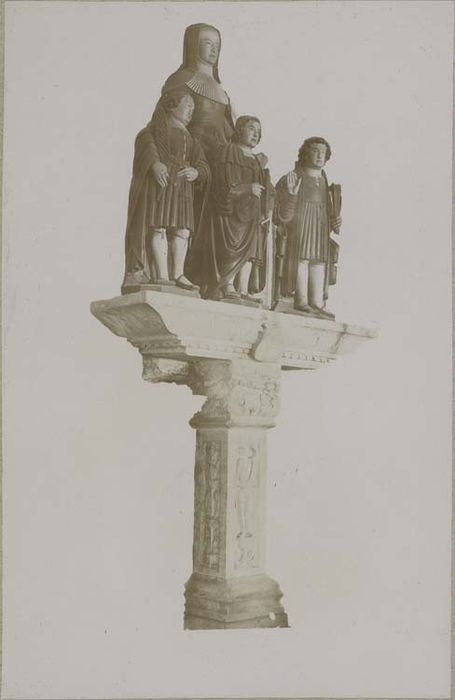 statues : Speusippe, Eleusippe, Melasippe, Sainte Léonille