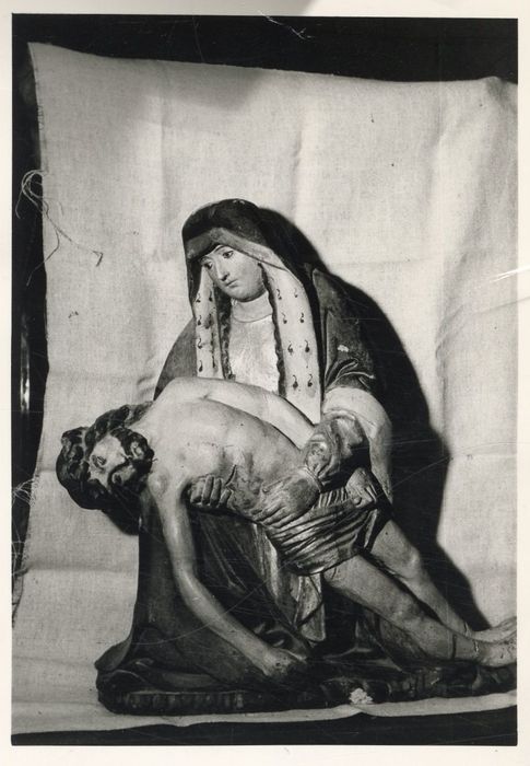 groupe sculpté : Vierge de Pitié