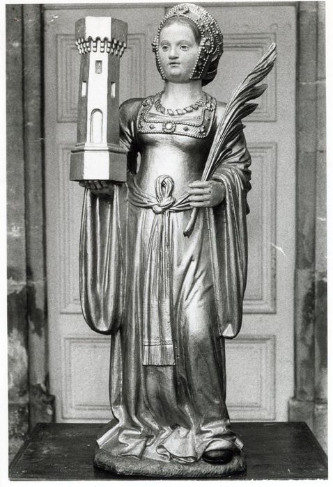 statue : sainte Barbe
