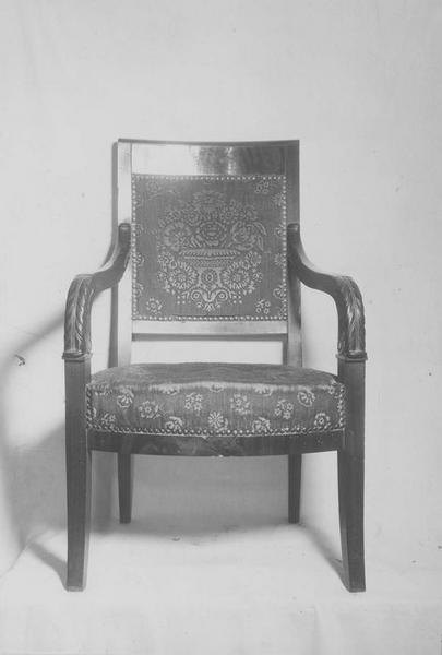 fauteuil de célébrant, vue générale