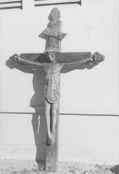 Croix : Christ en croix