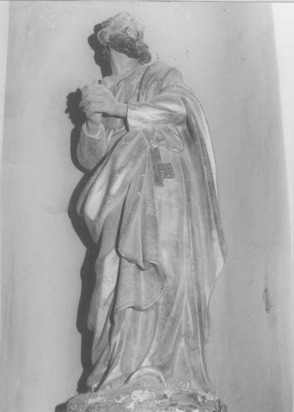 statue : saint Pierre, vue générale