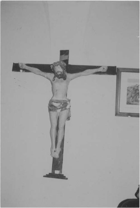 statue : Christ en croix