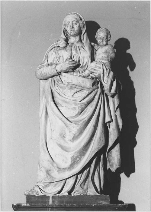 Statue : Vierge à l'Enfant