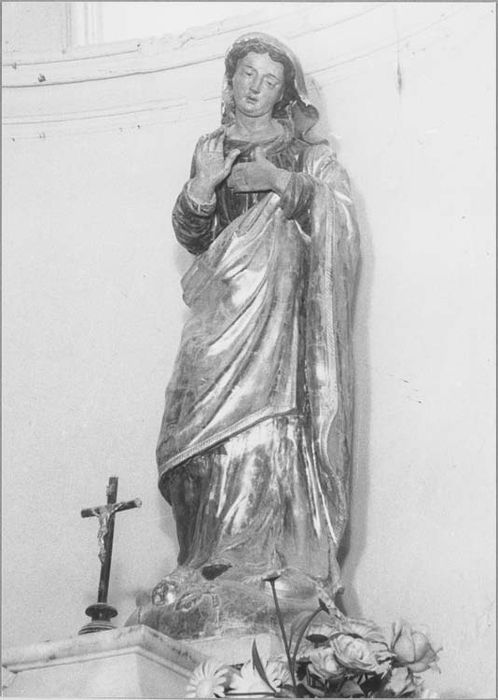 Statue : Vierge (ou Sainte femme)