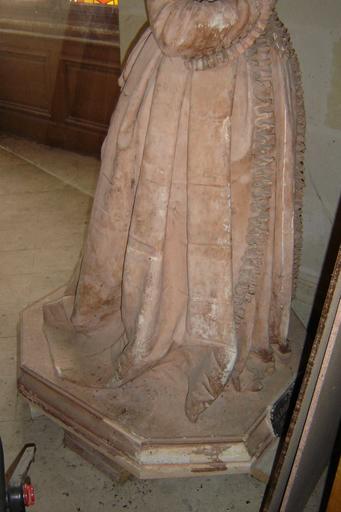 statue : Madame Elisabeth, partie inférieure