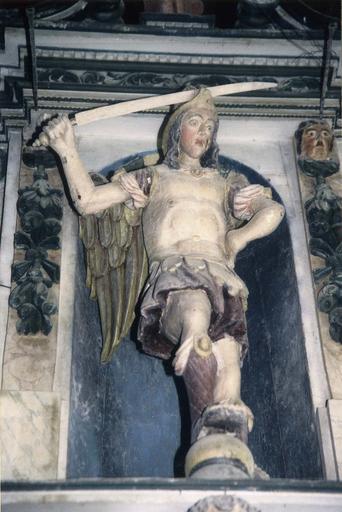 retable principal, statue : Saint Michel