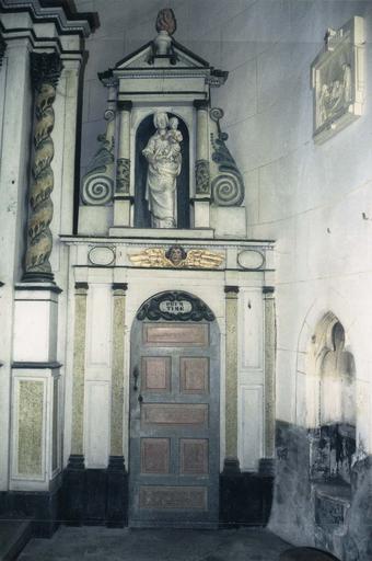 retable principal, partie droite, statue : Vierge à l'Enfant
