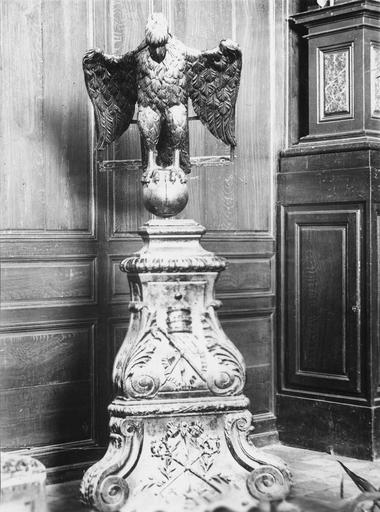 lutrin (aigle-lutrin) - © Ministère de la Culture (France), Médiathèque du patrimoine et de la photographie (objets mobiliers), tous droits réservés