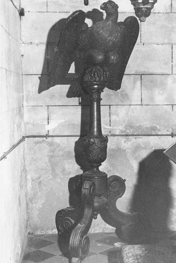 lutrin (aigle-lutrin) - © Ministère de la Culture (France), Médiathèque du patrimoine et de la photographie (objets mobiliers), tous droits réservés