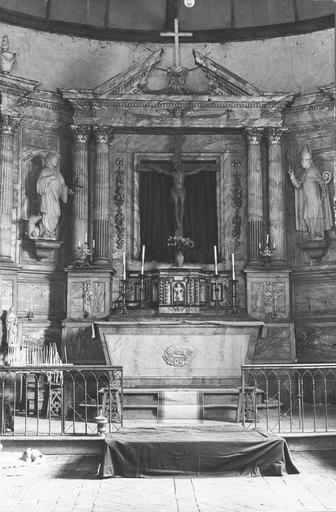 Tabernacle, retable, statue du maître-autel : Christ