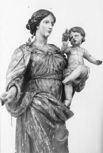 statue : Vierge à l'Enfant - © Ministère de la Culture (France), Médiathèque du patrimoine et de la photographie (objets mobiliers), tous droits réservés