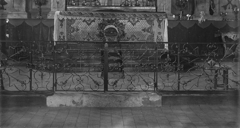 clôture de choeur (table de communion)