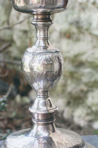 calice, détail du noeud, argent doré - © Ministère de la Culture (France), Médiathèque du patrimoine et de la photographie, diffusion RMN-GP