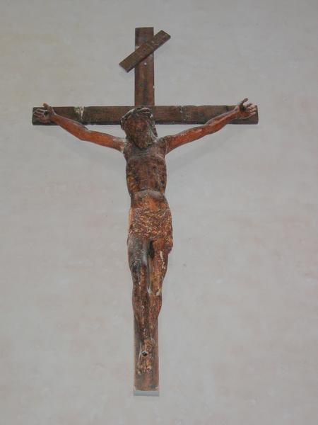 statue : Christ en croix