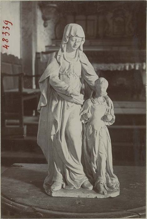 groupe sculpté : sainte Anne et la Vierge