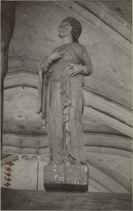 statue : Saint Jean