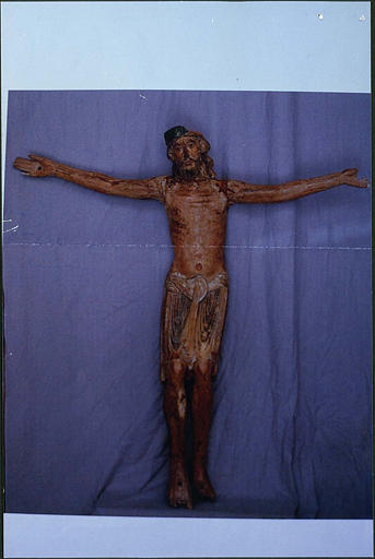 Statue : Christ en croix