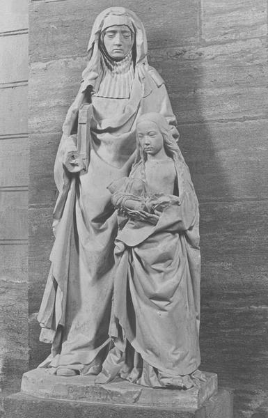 groupe sculpté : sainte Anne avec la Vierge tenant l'enfant Jésus, vue générale