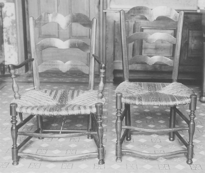 fauteuil, chaise (modèle dit bonne femme), vue générale - © Ministère de la Culture (France), Médiathèque du patrimoine et de la photographie (objets mobiliers), tous droits réservés