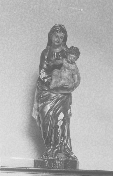 statue : Vierge à l'enfant, vue générale - © Ministère de la Culture (France), Médiathèque du patrimoine et de la photographie (objets mobiliers), tous droits réservés