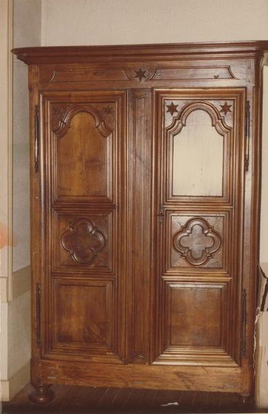 armoire, vue générale - © Ministère de la Culture (France), Médiathèque du patrimoine et de la photographie (objets mobiliers), tous droits réservés