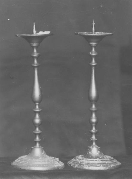 paire de chandeliers, vue générale - © Ministère de la Culture (France), Médiathèque du patrimoine et de la photographie (objets mobiliers), tous droits réservés