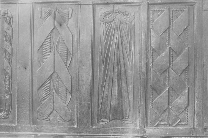 reliefs (panneaux sculptés), vue partielle