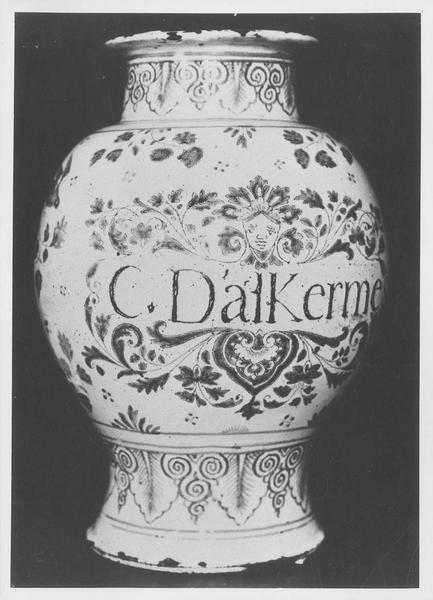 vase décoratif (potiche), vue générale - © Ministère de la Culture (France), Médiathèque du patrimoine et de la photographie (objets mobiliers), tous droits réservés