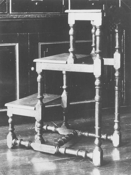 marchepied, vue générale - © Ministère de la Culture (France), Médiathèque du patrimoine et de la photographie (objets mobiliers), tous droits réservés