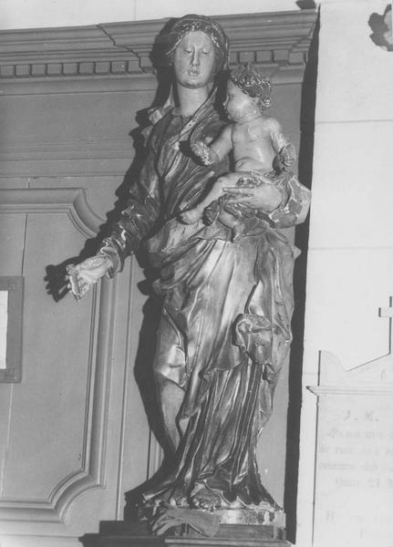 statue : Vierge à l'enfant, vue générale - © Ministère de la Culture (France), Médiathèque du patrimoine et de la photographie (objets mobiliers), tous droits réservés
