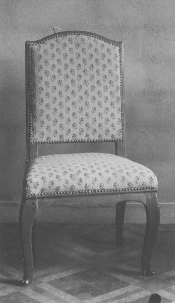 chaise, vue générale - © Ministère de la Culture (France), Médiathèque du patrimoine et de la photographie (objets mobiliers), tous droits réservés