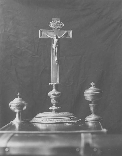 croix (crucifix), ciboires, vue générale