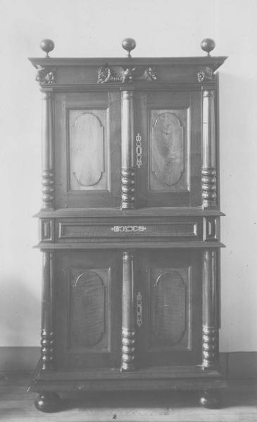 armoire, vue générale