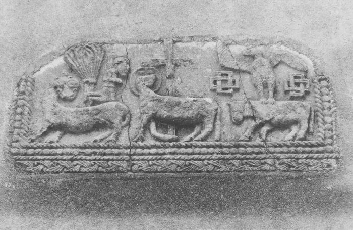 bas-relief : l'Agneau mystique, vue générale