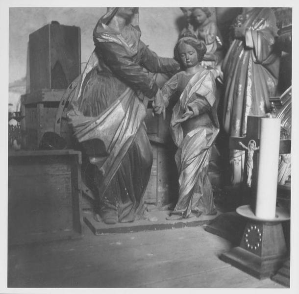 groupe sculpté : sainte Anne et la Vierge, vue partielle