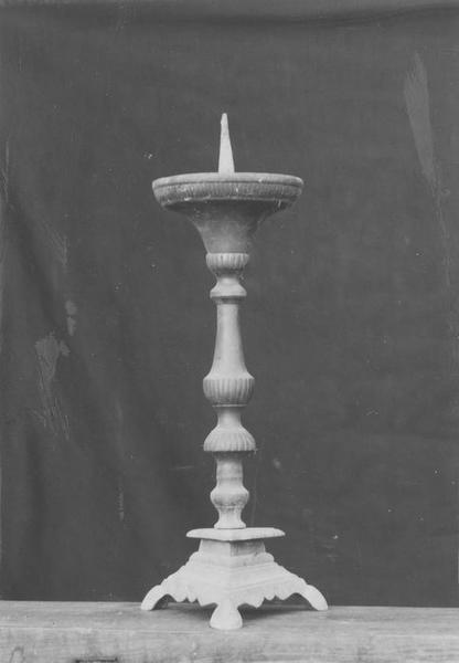 chandelier d'autel, vue générale - © Ministère de la Culture (France), Médiathèque du patrimoine et de la photographie (objets mobiliers), tous droits réservés