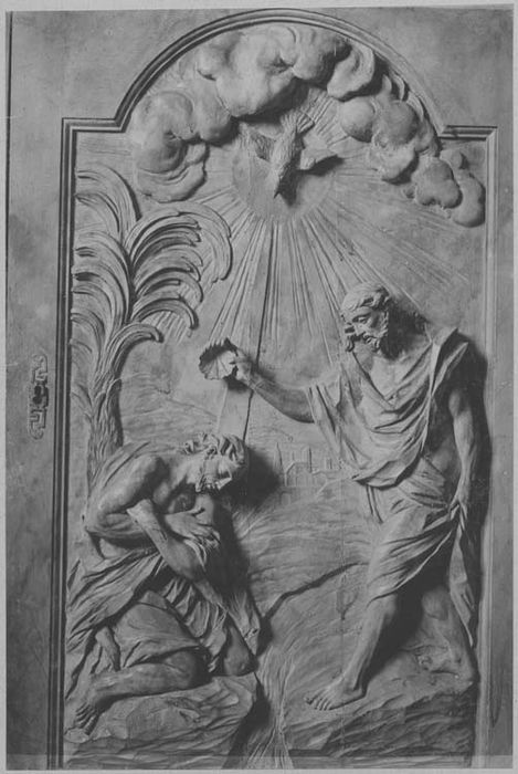 porte de l'armoire des fonts baptismaux