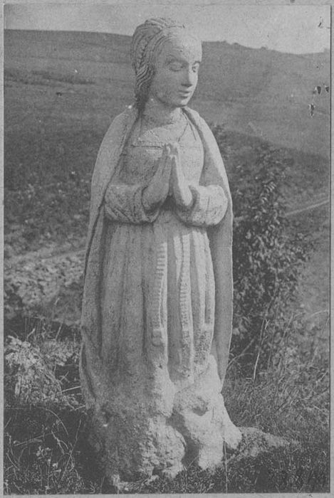 statue : Sainte non identifiée