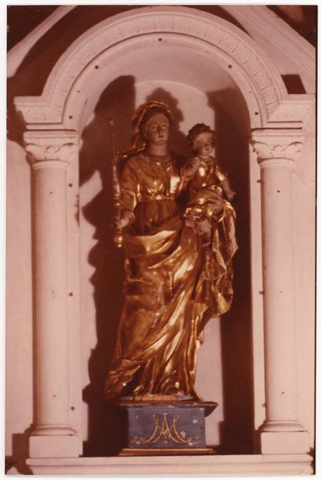 Statue : Vierge à l'Enfant