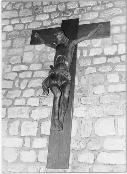 Statue : Christ en croix