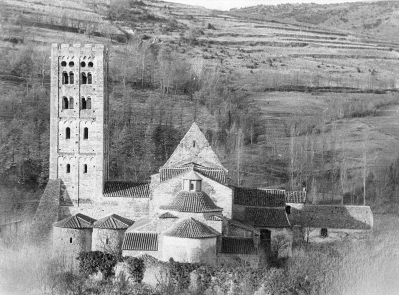 Eglise abbatiale et clocher, côté est