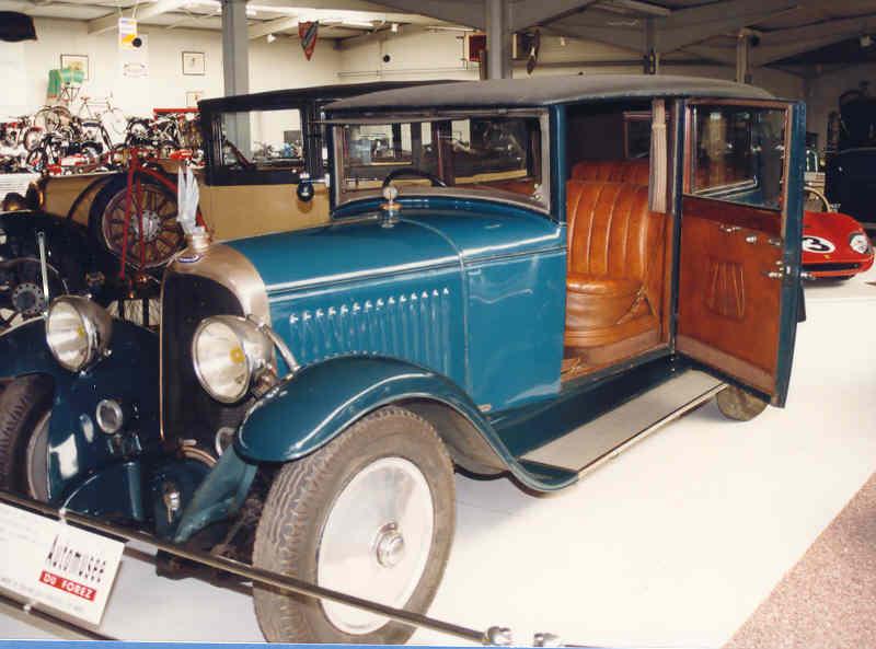 voiture automobile d'Henri Marrel (?) : berline Voisin type C11, vue côté conducteur