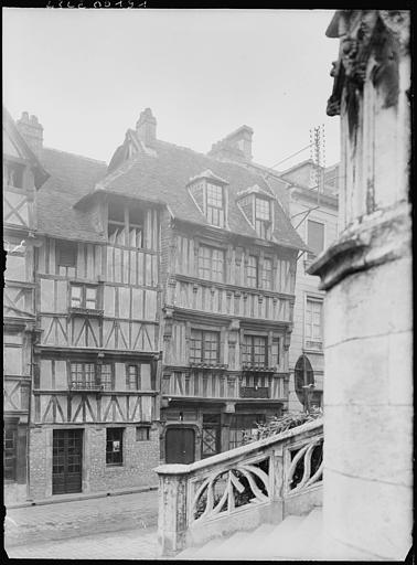 Façades des vieilles maisons